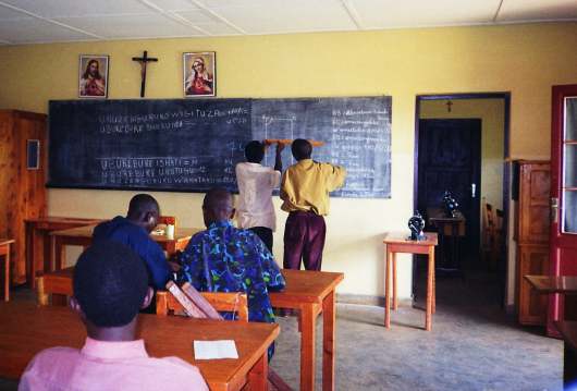 [zdjęcie z klasy szycia w Rwandzie]
