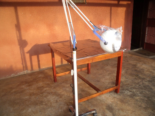 Lampa lekarska dla Ośrodka Zdrowia w Tanzanii
