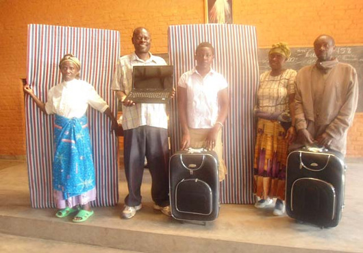Uroczyste wręczenie nagród dla najlepszych uczniów – Nyakinama, Rwanda