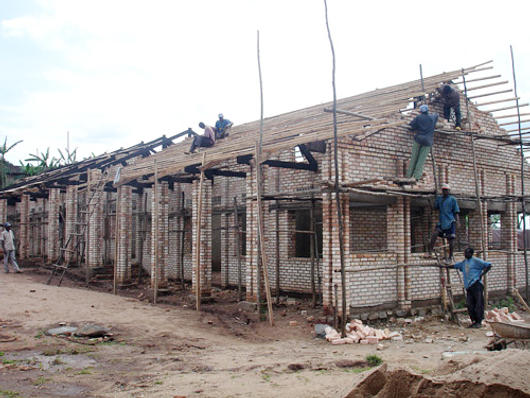 Budowa szkoły w Nyarushishi/Nkomero
