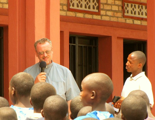 Otwarcie szkoły w Nyarushishi/Nkomero